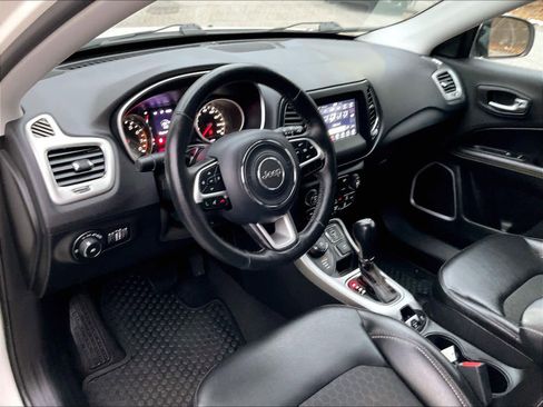 Used 2019 Jeep Compass Latitude w/ Cold Weather Group image 15