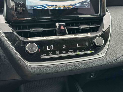 Used 2024 Toyota Corolla LE FWD image 20