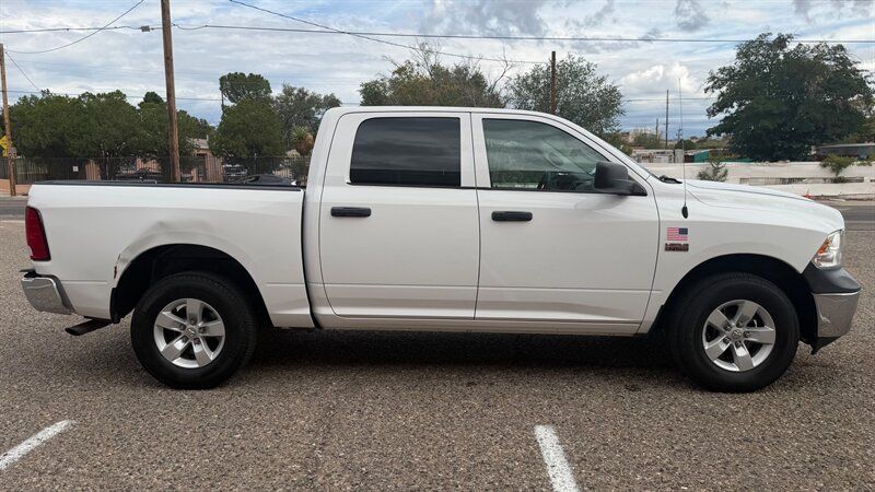 Used 2018 RAM 1500 4x4 Crew Cab w/ Chrome Appearance Group image 9