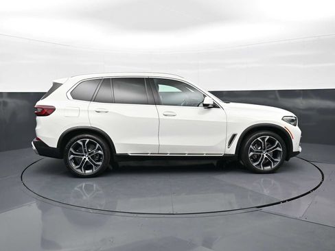 Used 2022 BMW X5 sDrive40i w/ Premium Package RWD image 4