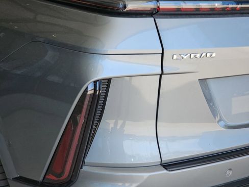 New 2026 Cadillac Lyriq V AWD/4WD image 39