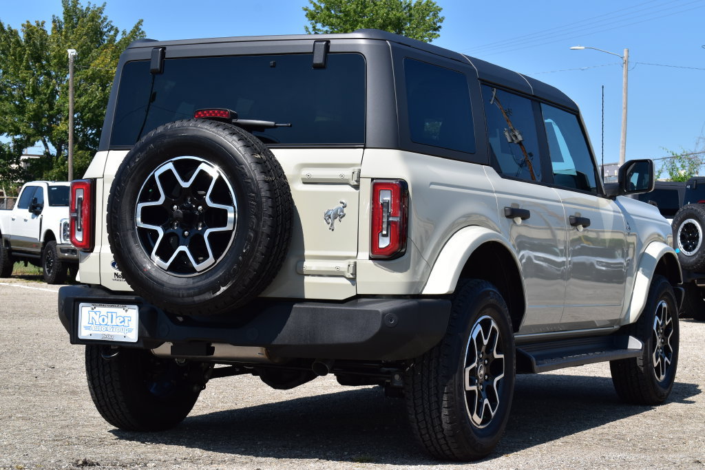 New 2026 Ford Bronco Outer Banks AWD/4WD image 8
