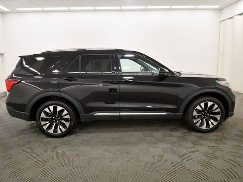 Used 2025 Ford Explorer Platinum w/ LUX Leather Package image 9