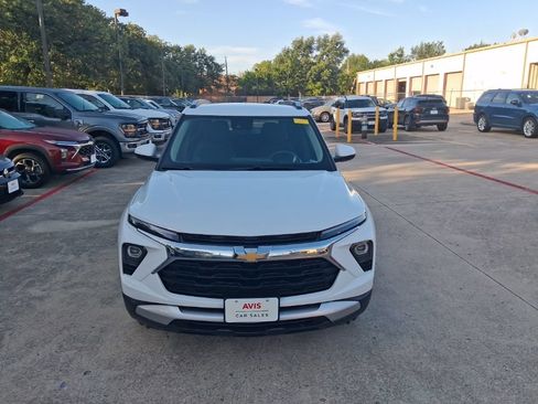 Used 2025 Chevrolet TrailBlazer LT AWD/4WD image 5