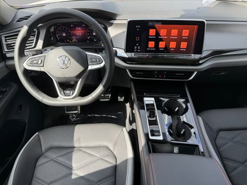 New 2026 Volkswagen Atlas Peak Edition image 11