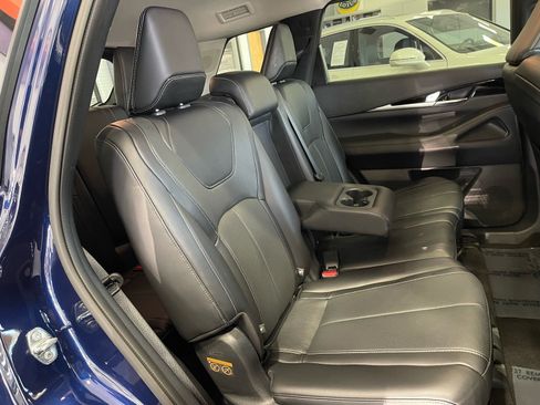 Used 2025 INFINITI QX60 Pure w/ Cargo Package FWD image 49