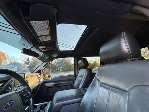 Used 2014 Ford F250 Lariat w/ Lariat Ultimate Package image 9