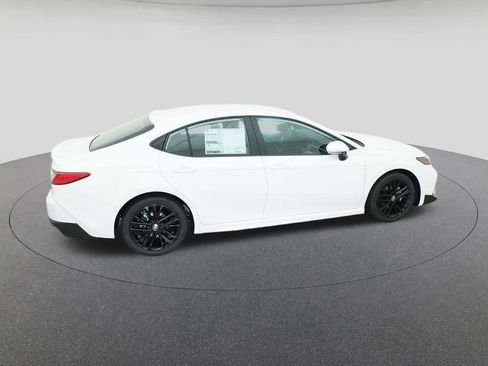 New 2026 Toyota Camry SE image 10