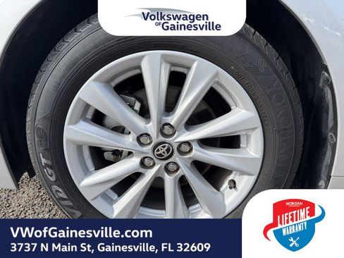 Used 2023 Toyota Corolla SE w/ SE Premium Package image 30