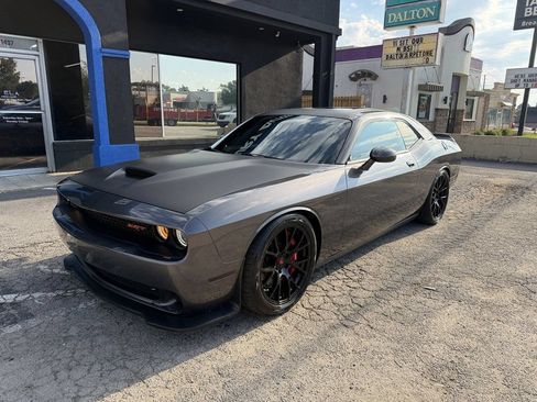 Used 2016 Dodge Challenger SRT w/ Technology Group RWD image 20