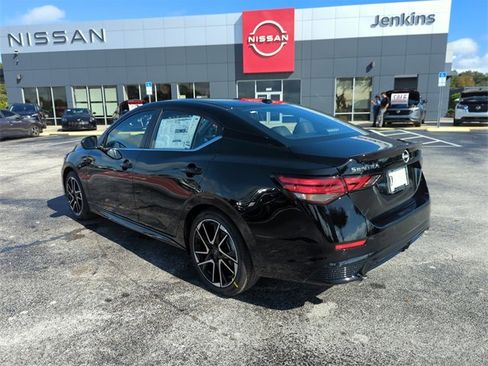 New 2025 Nissan Sentra SR w/ SR Premium Package image 7