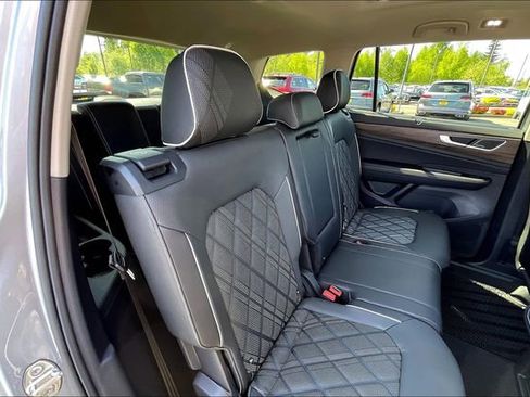 New 2025 Volkswagen Atlas SEL Premium R-Line image 24