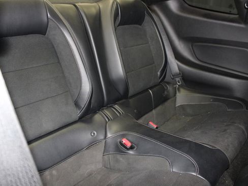 Used 2016 Ford Mustang Shelby GT350 w/ Technology Package RWD image 23