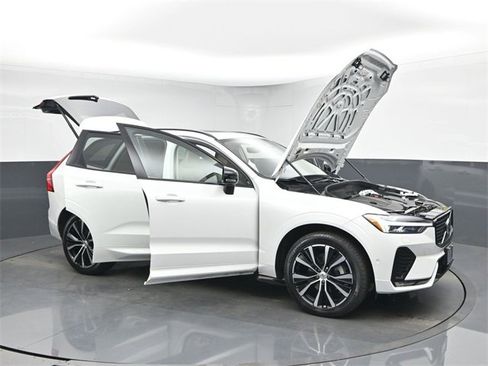 Used 2023 Volvo XC60 B5 Plus w/ Climate Package image 45