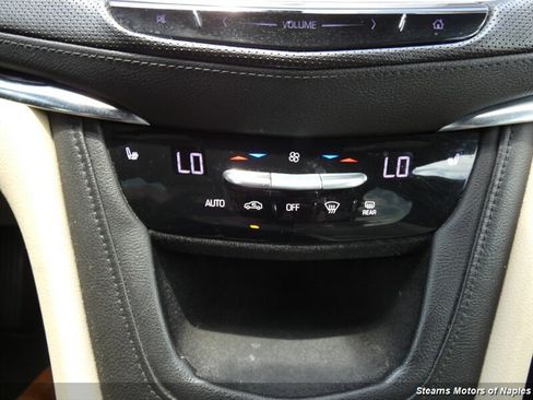 Used 2017 Cadillac XT5 Luxury image 29