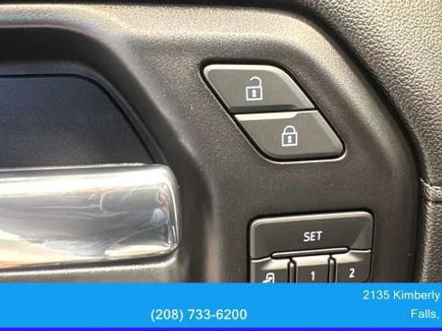 Used 2019 Chevrolet Silverado 1500 High Country image 17