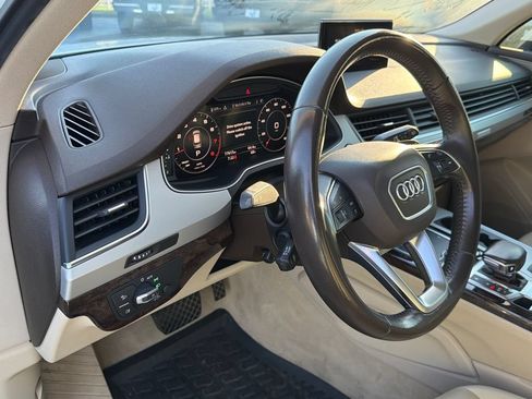 Used 2019 Audi Q7 2.0T Premium w/ Cold Weather Package AWD/4WD image 7