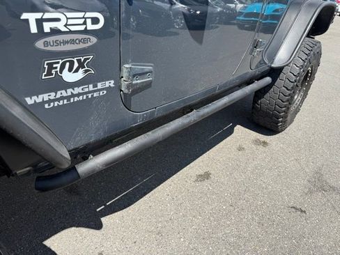 Used 2017 Jeep Wrangler Unlimited Rubicon w/ Max Tow Package AWD/4WD image 14