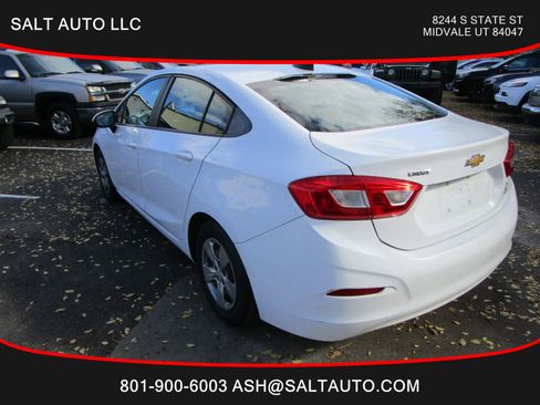 Used 2017 Chevrolet Cruze LS image 5