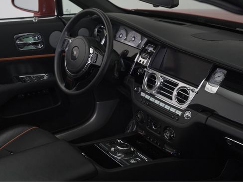 Used 2020 Rolls-Royce Dawn image 91