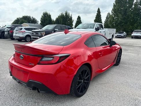 Used 2022 Toyota GR86 Premium RWD image 5