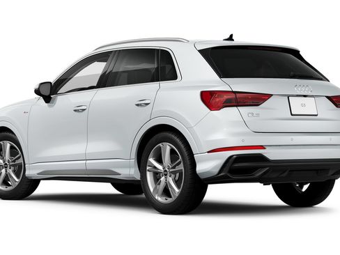 Certified 2023 Audi Q3 2.0T Premium w/ Convenience Package AWD/4WD image 2