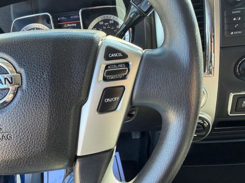 Used 2019 Nissan Titan SV AWD/4WD image 22