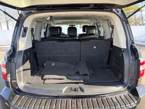 Used 2024 Nissan Armada SL image 28