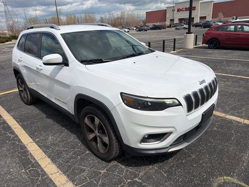 Used 2020 Jeep Cherokee Limited image 3