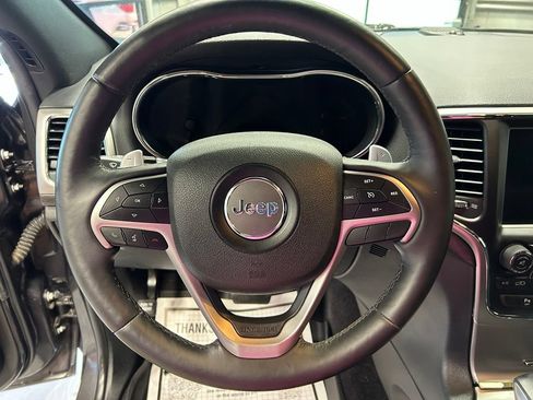 Used 2017 Jeep Grand Cherokee Altitude AWD/4WD image 10