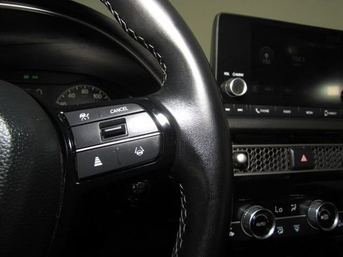 Certified 2024 Honda Civic EX-L image 6