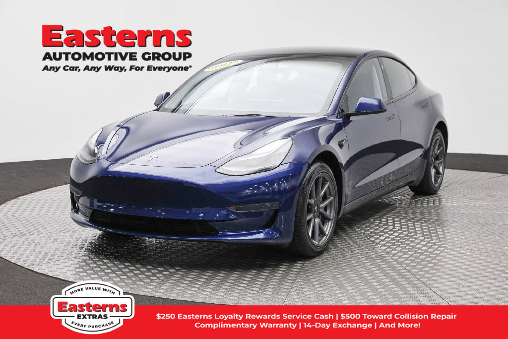 Used 2023 Tesla Model 3 Standard Range RWD image 1