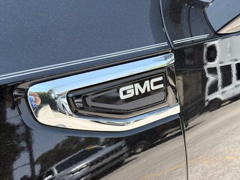 Used 2022 GMC Yukon SLT w/ SLT Premium Package AWD/4WD image 10
