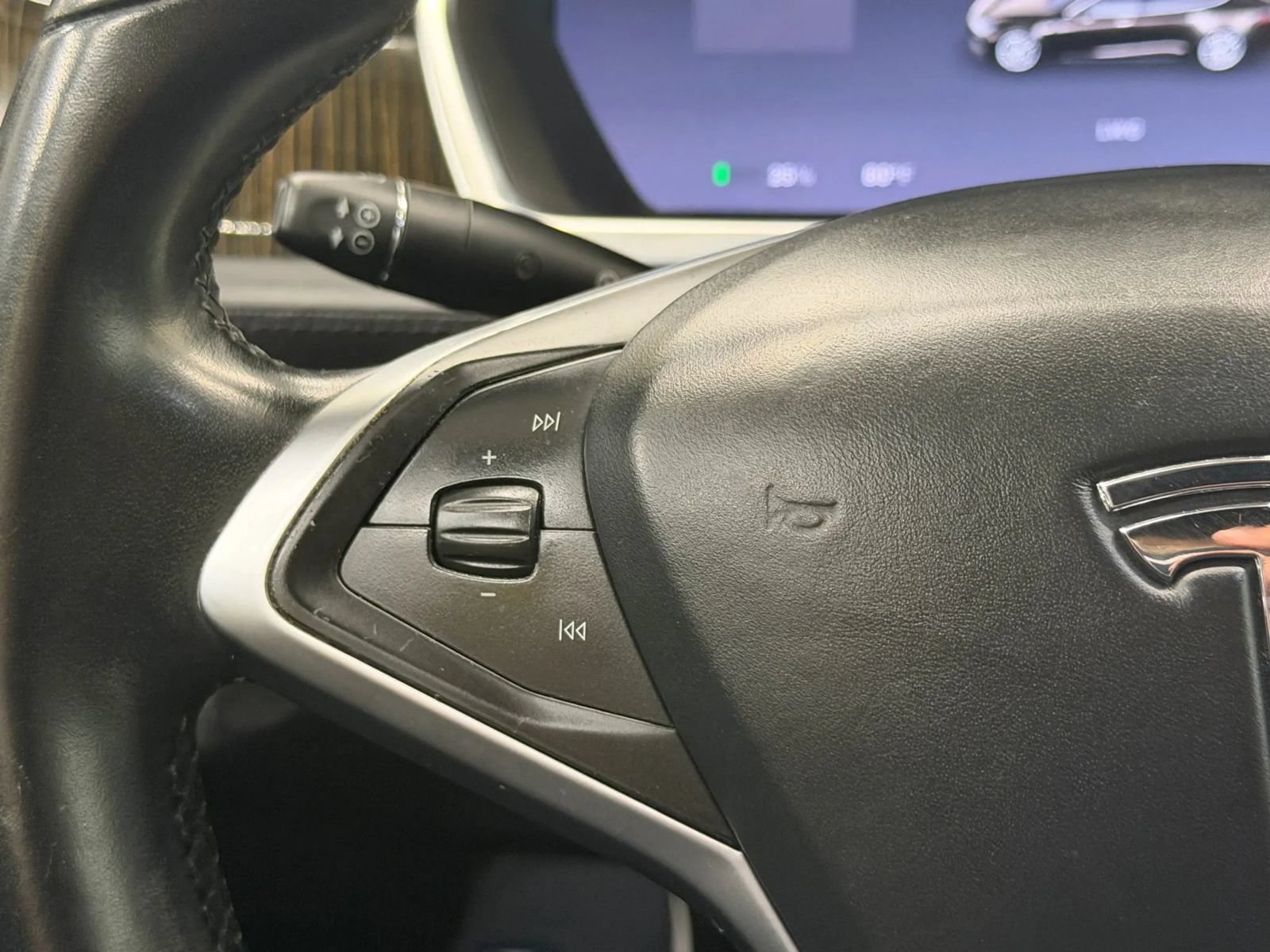 Used 2013 Tesla Model S RWD image 25