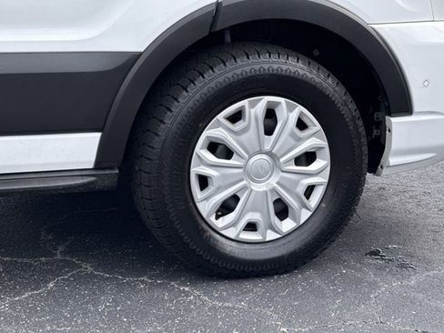 Used 2023 Ford Transit 350 XLT image 5