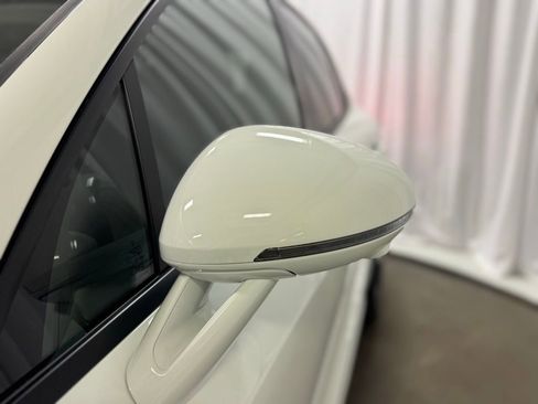 Used 2026 Porsche Macan AWD/4WD image 43