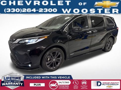 Used 2021 Toyota Sienna XSE image 1