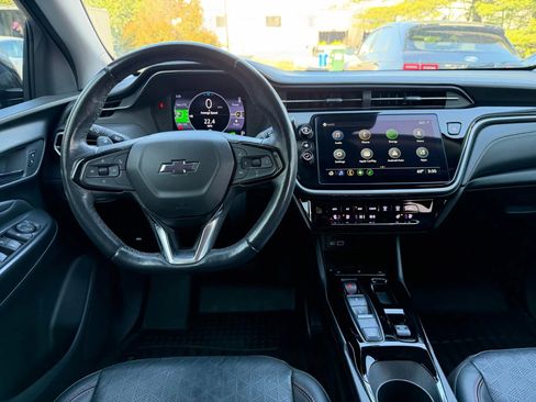 Used 2023 Chevrolet Bolt EUV LT w/ Convenience Package image 13