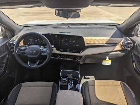 New 2026 Chevrolet Equinox ACTIV w/ LPO, Floor Liner Package AWD/4WD image 16