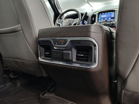 Used 2021 Chevrolet Silverado 2500 LTZ w/ LTZ Premium Package image 42