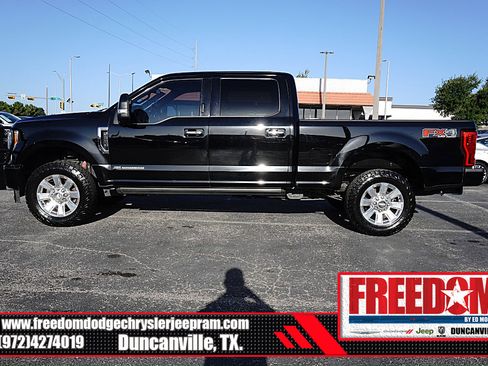 Used 2017 Ford F250 Platinum w/ Platinum Ultimate Package AWD/4WD image 2
