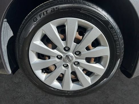Used 2019 Nissan Sentra S FWD image 9