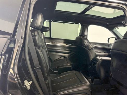 Used 2024 Jeep Grand Cherokee L Limited w/ Luxury Tech Group II image 29