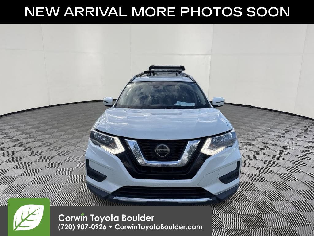 Used 2020 Nissan Rogue SV AWD/4WD image 2