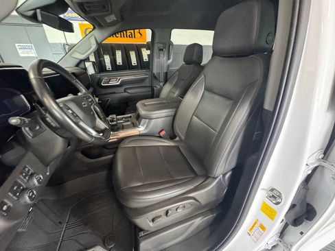 Used 2022 Chevrolet Silverado 1500 RST w/ Redline Edition AWD/4WD image 18