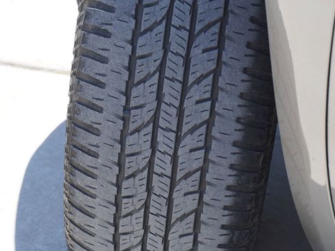 Used 2009 Chevrolet Suburban LTZ AWD/4WD image 5