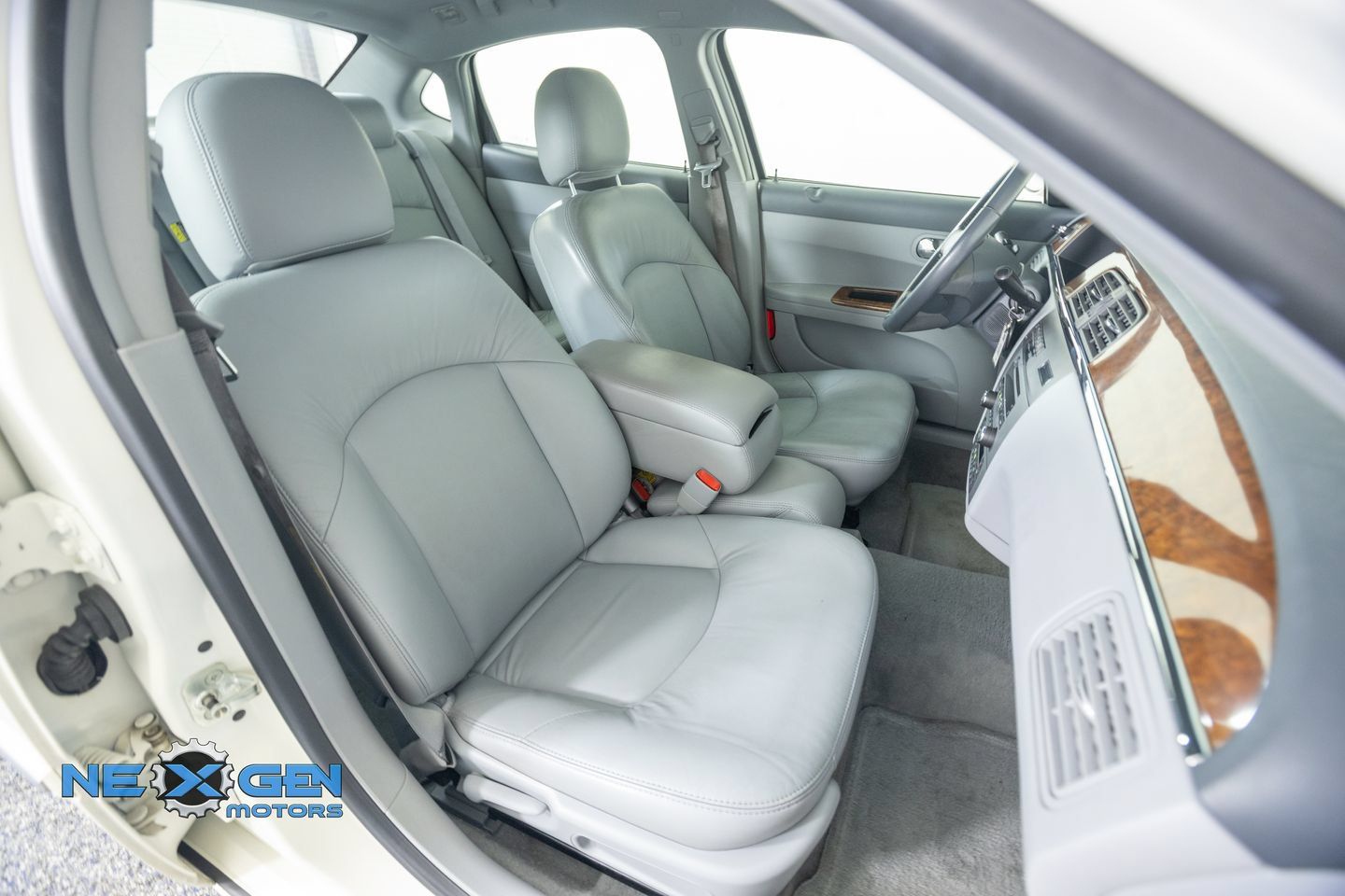 Used 2006 Buick LaCrosse CXL w/ Chrome Appearance Package FWD image 40