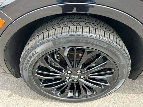 Used 2023 Lincoln Corsair AWD w/ Equipment Group 101A image 9