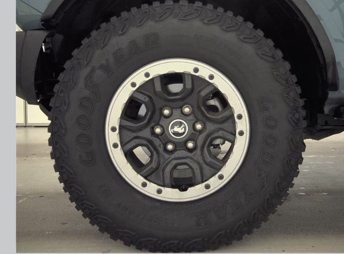 Used 2023 Ford Bronco Badlands w/ Sasquatch Package AWD/4WD image 8