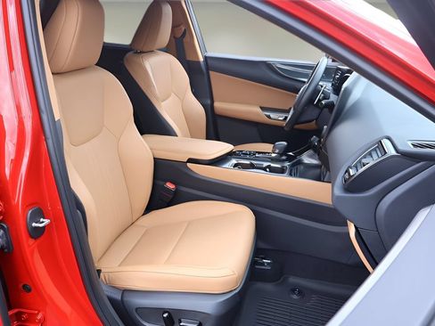 Used 2025 Lexus NX 350h AWD w/ Accessory Package (2T) image 17